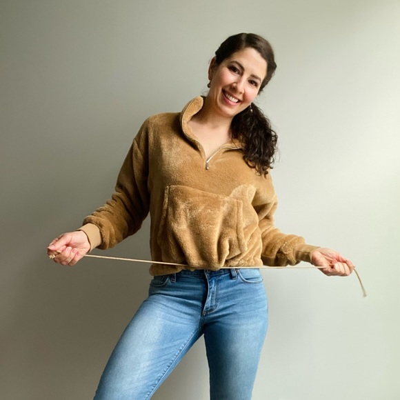 Old Navy Tops - Old Navy Sweatshirt Soft Brown Teddy Adjustable Sweatshirt Size S